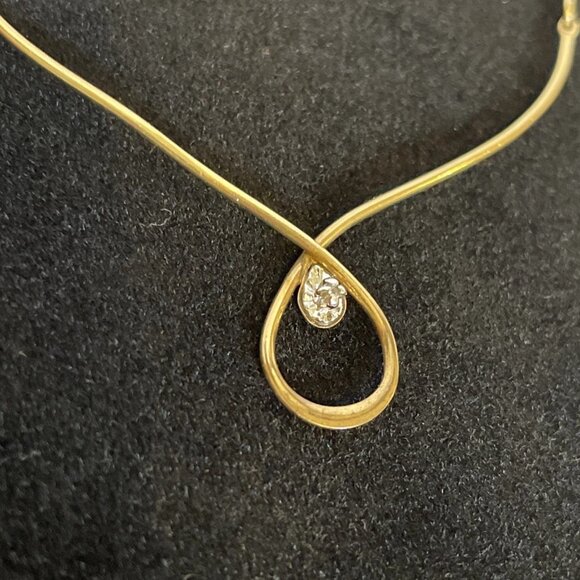 Vtg Avon 1977 Diamond Loop NECKLACE 1 20 14K G.F. w Tiny Diamond - Picture 2 of 7